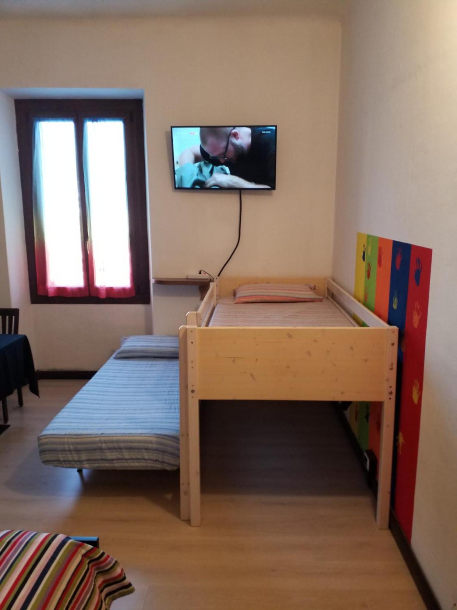 Casa Nunzia Bed & Breakfast โดโมดอสโซลา ภายนอก รูปภาพ